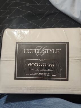 Hotel Style 600-Thread Count Full White Sheet Set